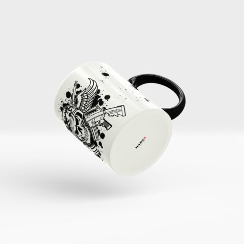 Skulls Totenkopf Tasse mit ausdrucksstarkem Design Ansicht rechts Motiv schwarz