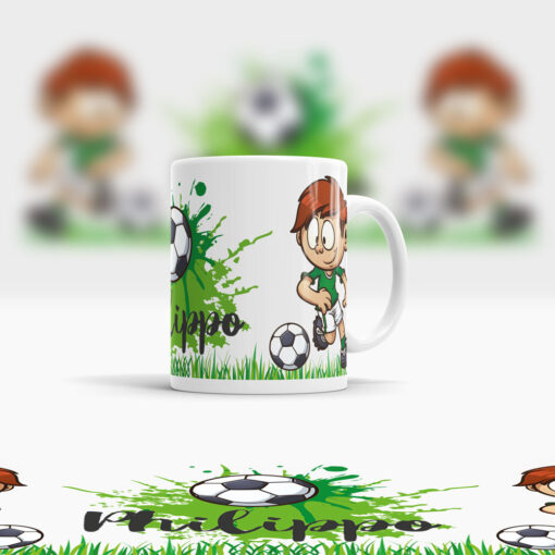 Bruchsichere Plastik Tasse Fußball Motiv mit Wunschname Ansicht rechts