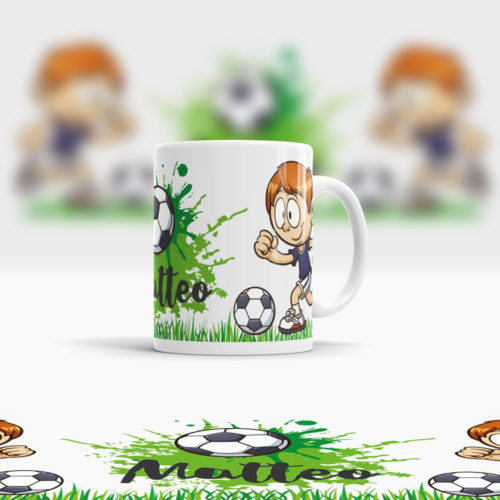Kunststoff Tasse mit Namen und Fußball Motiv Ansicht rechts